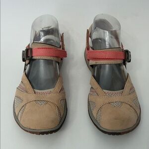 Merrell Air Cushion Tan  Strap Sandals Size 7